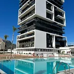 Apartmán Sunrise Tower - Great Location - 5 Minutes Walk To The Sea