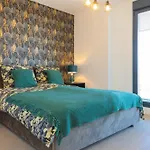 Apartmán Sunrise Tower - Great Location - 5 Minutes Walk To The Sea