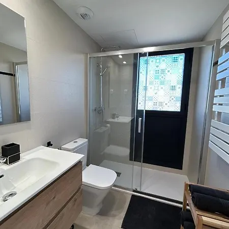 Sunrise Tower Apartment *