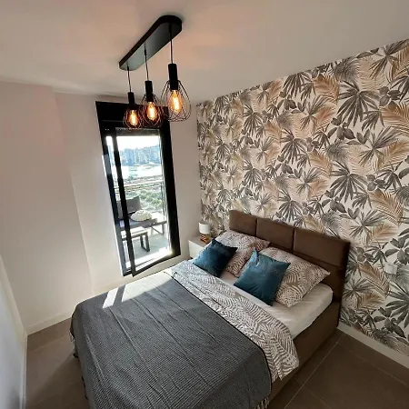 Sunrise Tower Apartment *