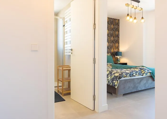 Sunrise Tower - Great Location - 5 Minutes Walk To The Sea *