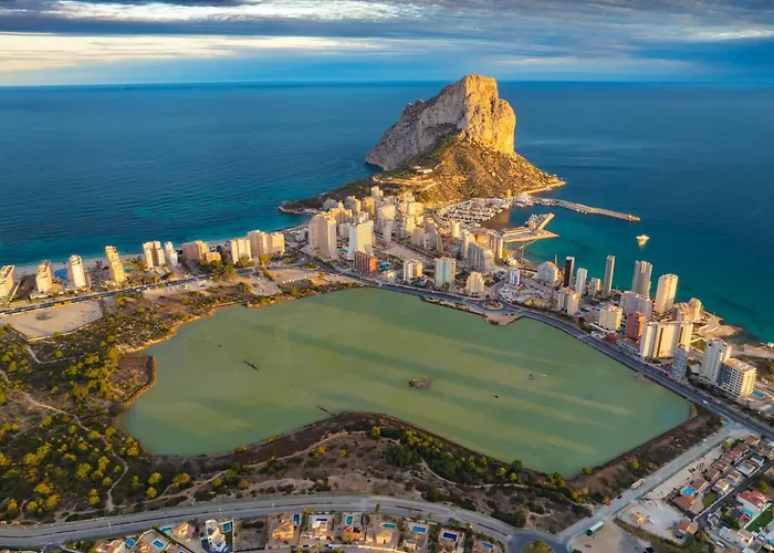 Apartament Sunrise Tower - Great Location - 5 Minutes Walk To The Sea